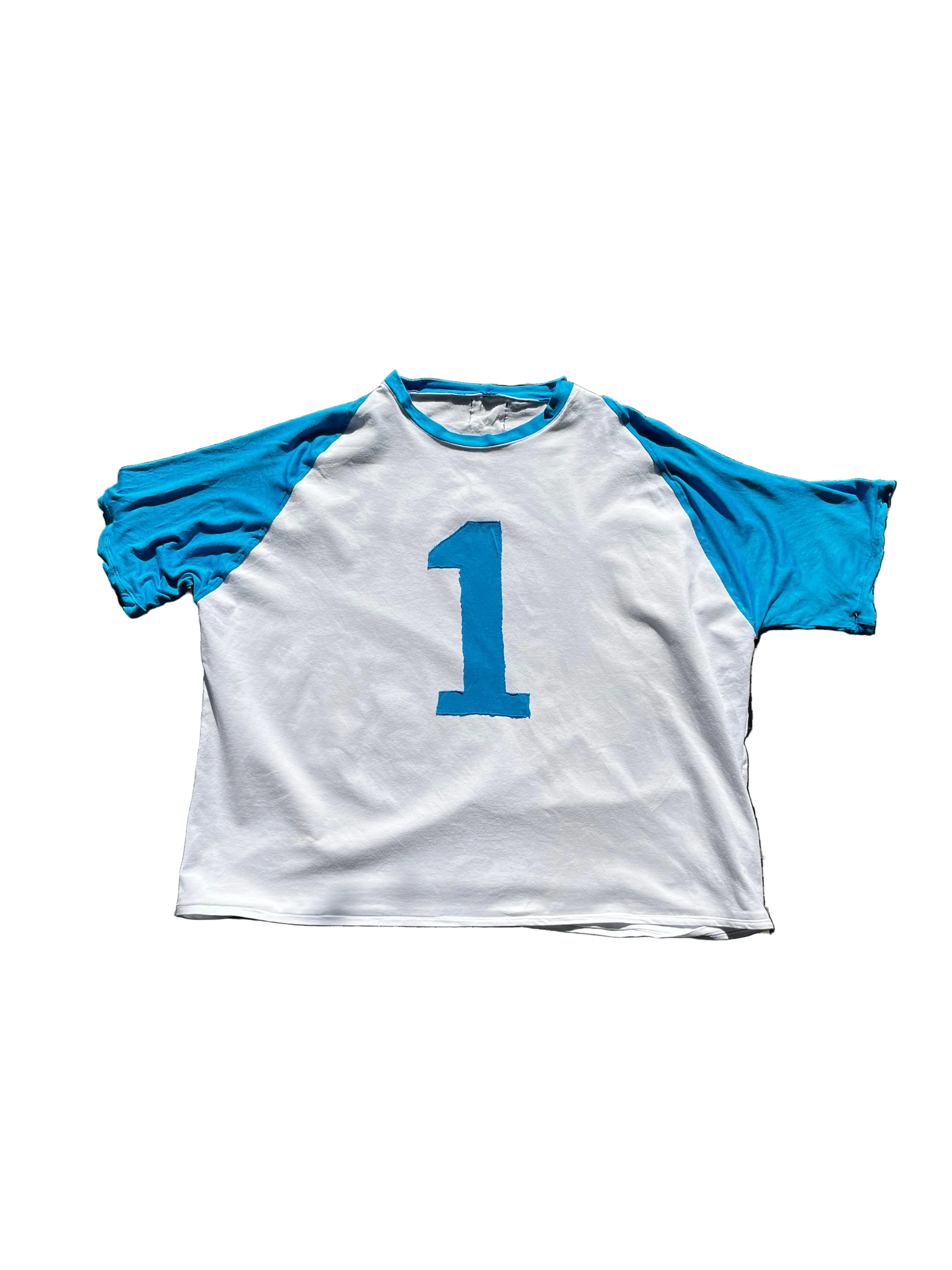 1 T-shirt